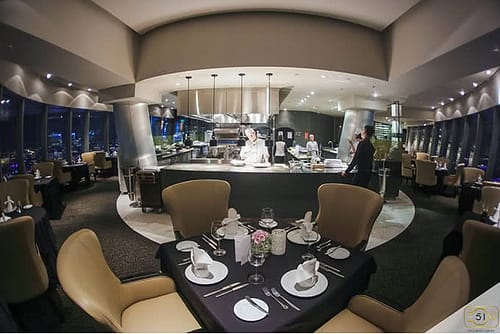 Gợi ý 5 nhà hàng đẹp nhất TP. Hồ Chí Minh cho dịp hẹn hò, tụ họp cuối tuần. 4 R 1