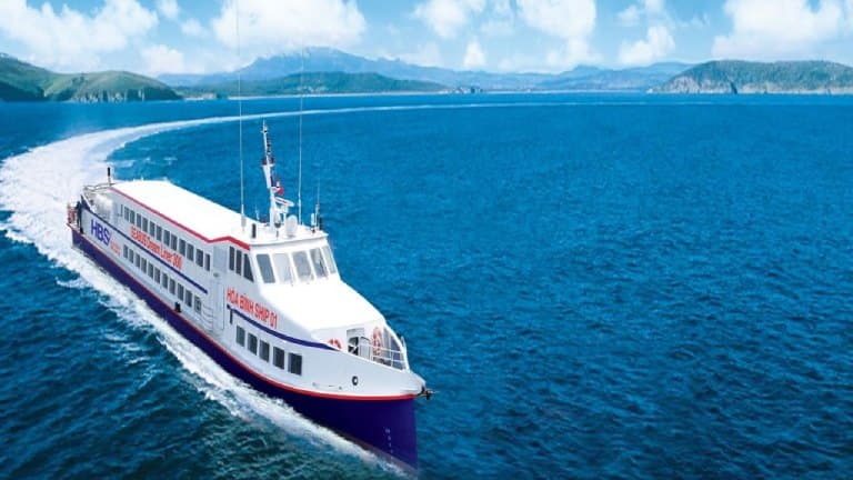 Cẩm Nang Du Lịch Phú Quốc 2025 4 thuyen den phu quoc